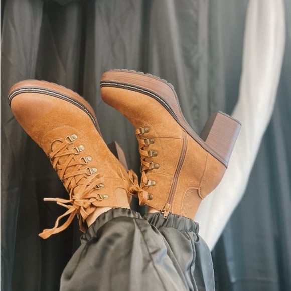 Pierre Dumas Susan Boots - Picture 3 of 6